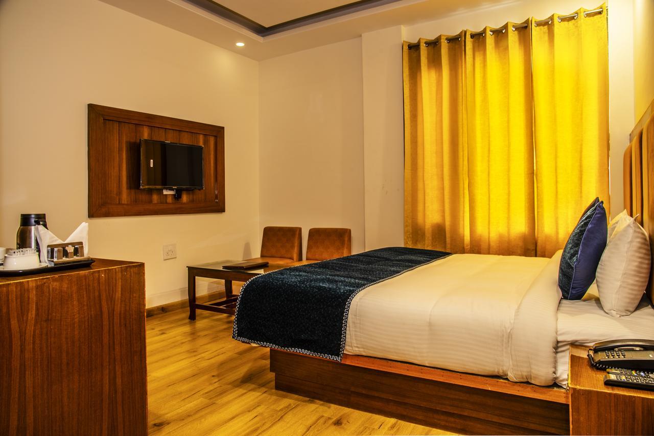 Jade Vine Resort Shimla Buitenkant foto